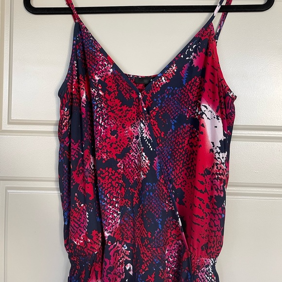 AQUA Bloomingdale’s Excl. Multi-Colored Scale-Print Sleeveless Jumpsuit - Sz S - Picture 2 of 10